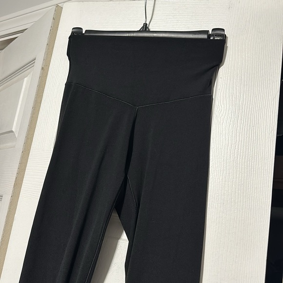 Offline by Aerie Real Me High Waisted Leggings in Black - Picture 4 of 9